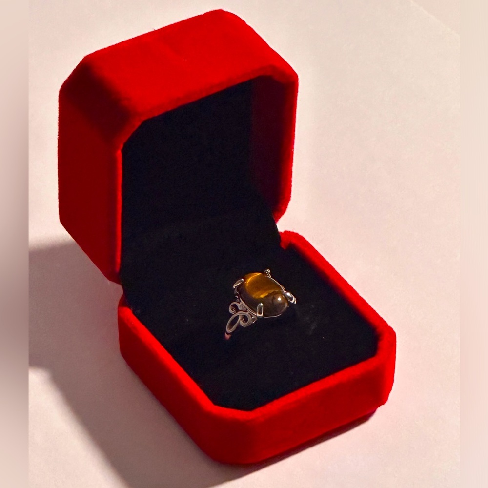 Crystal tigers eye ring